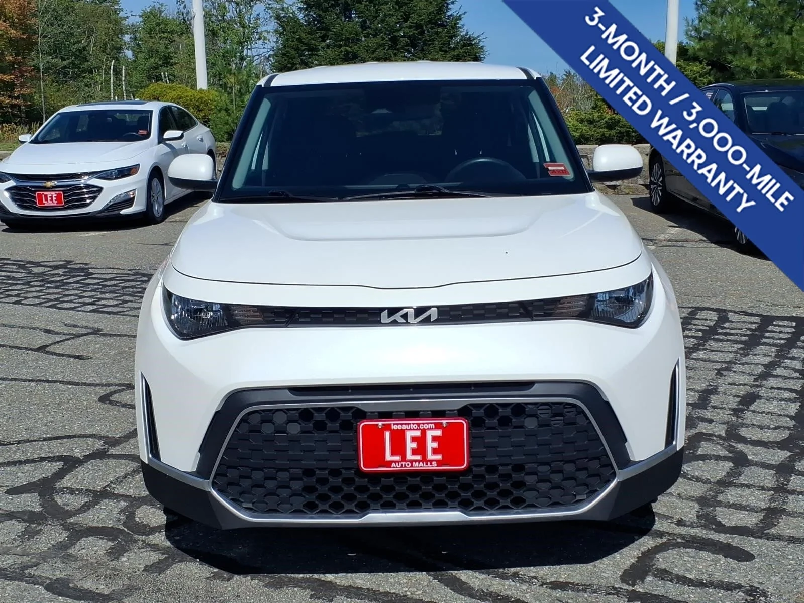 Used 2024 Snow White Pearl Kia LX image 2