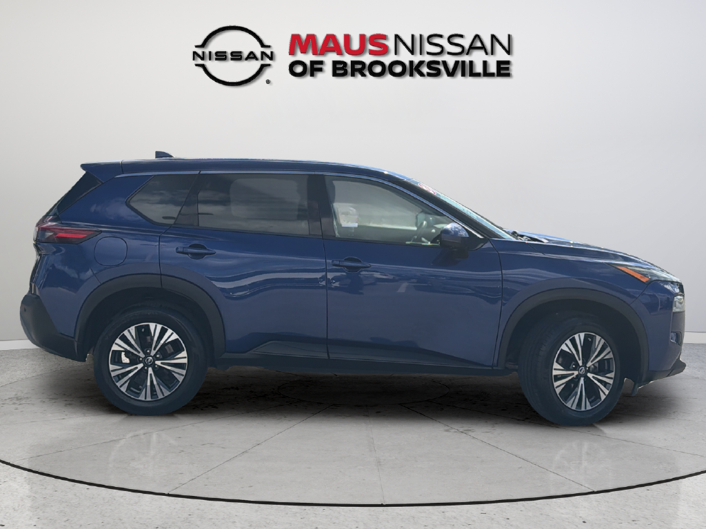 Used 2021 Blue Nissan SV image 13