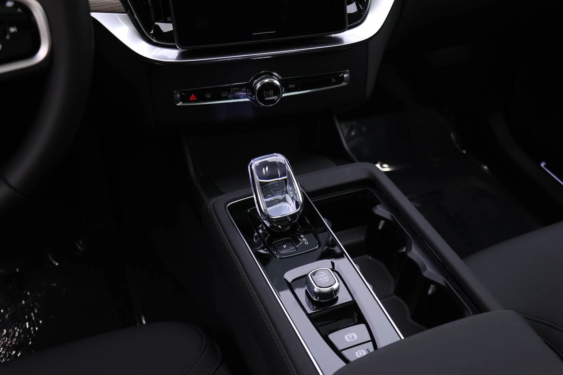 New 2026 Black Volvo B6 Plus 7-Seater image 13