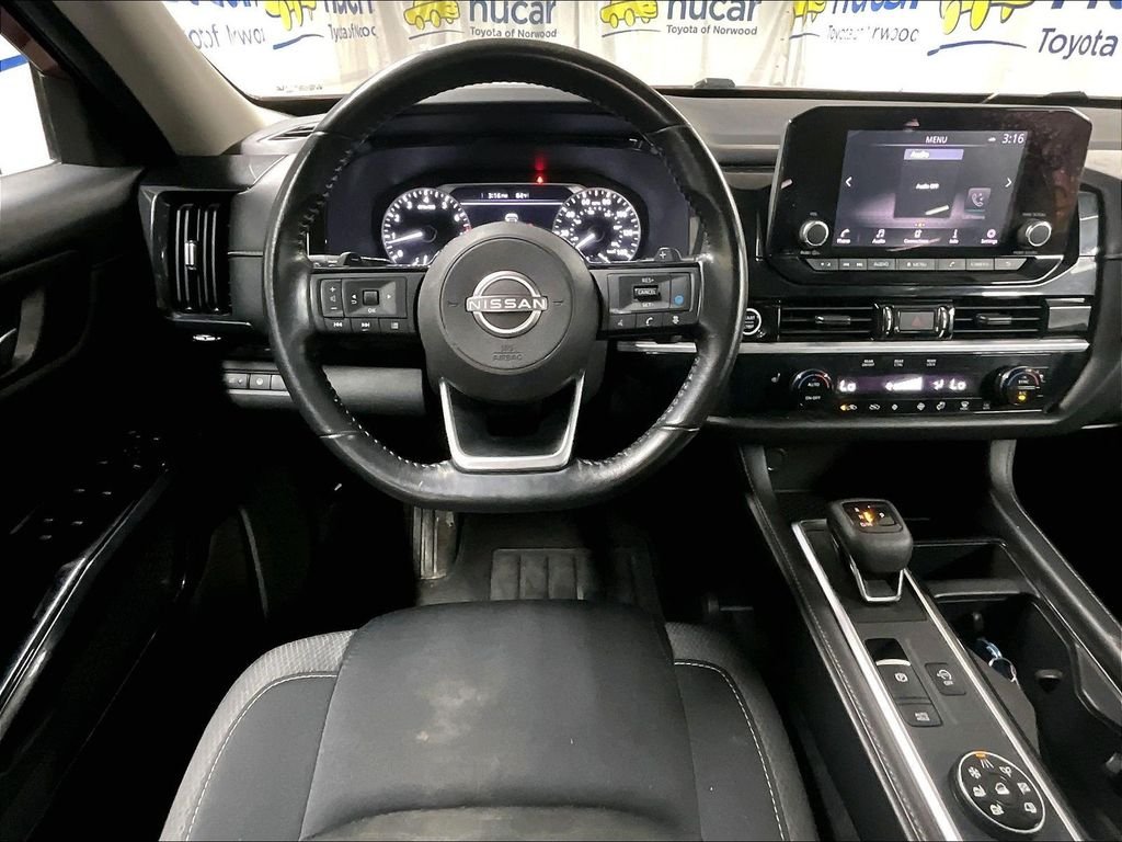 Used 2022 Red Nissan SV image 18