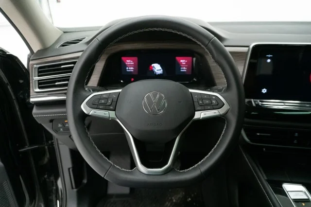 New 2024 Deep Black Pearl Effect Volkswagen 2.0T SEL image 26
