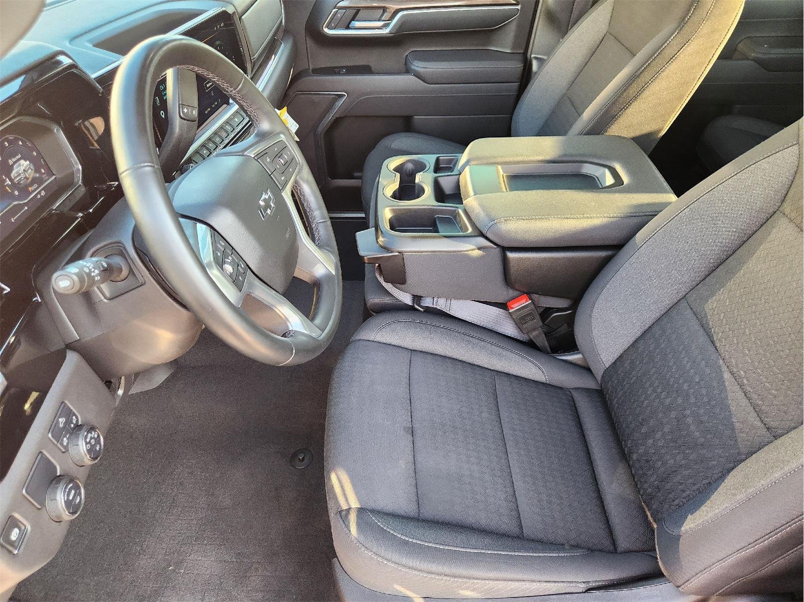 2025 Chevrolet Silverado 1500 photo 13 of 34