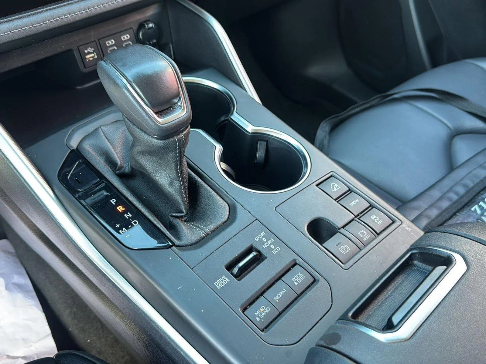 Used 2023 Celestial Silver Metallic Toyota XLE image 19