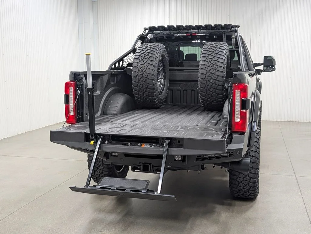 New 2026 Agate Black Metallic Ford F-250® Lariat® image 30