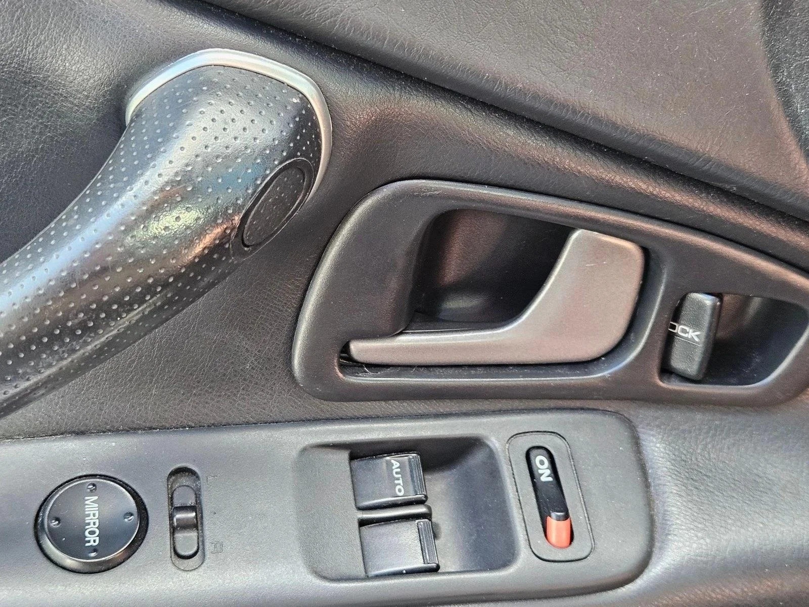 Used 2004 Silver/Gray Honda  image 7