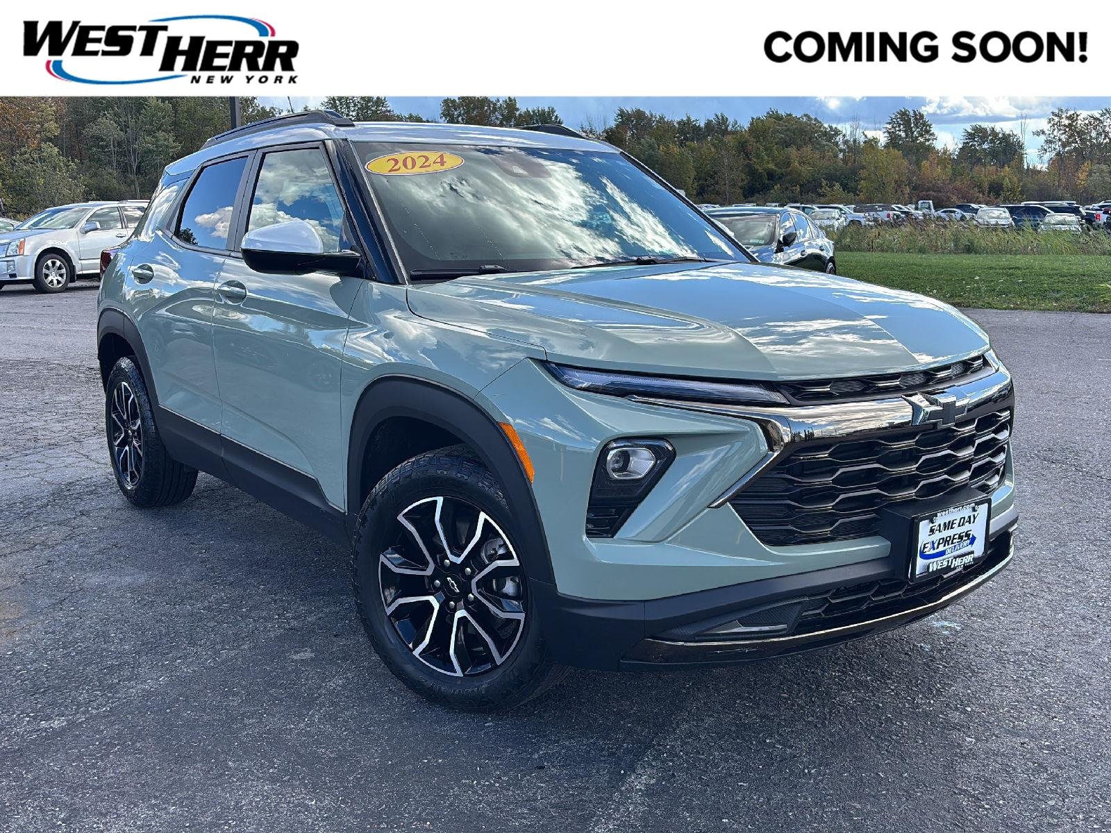 Used 2024 Cacti Green Chevrolet ACTIV image 1