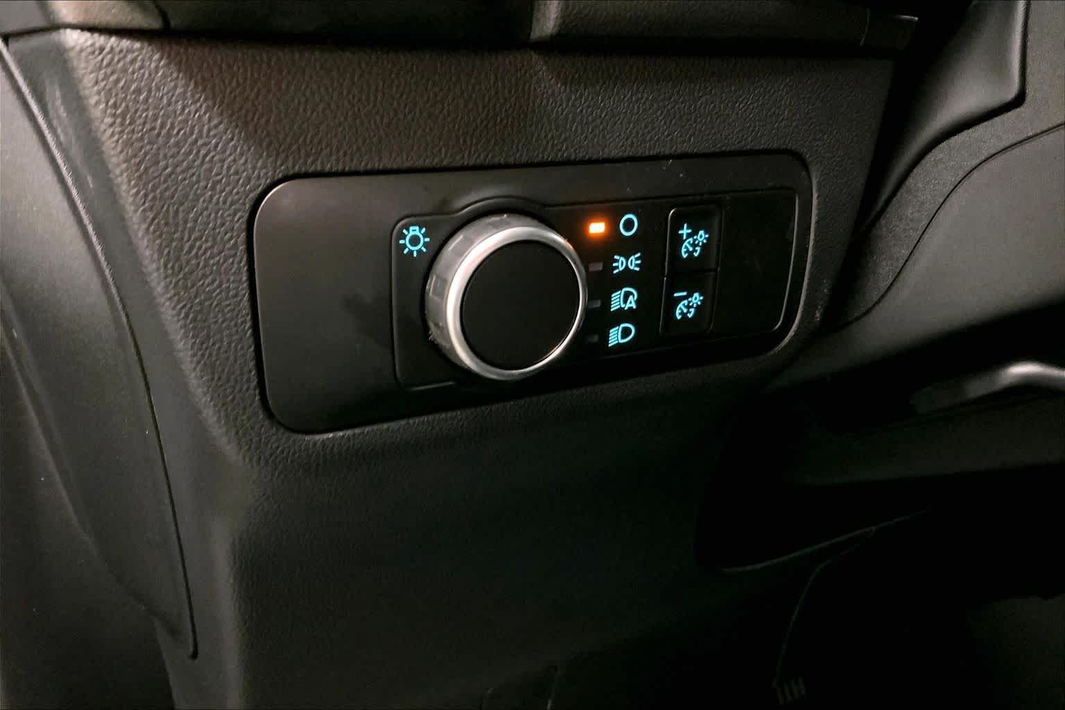 New 2026 Space White Metallic Ford Big Bend® image 18