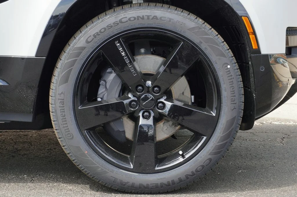 New 2026 Borasco Grey Land Rover X-Dynamic SE image 9