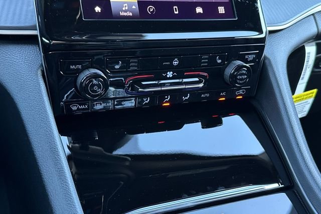 2025 Jeep Grand Cherokee Altitude - Photo 20