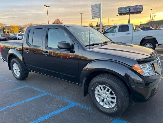 2019 Nissan Frontier 4.0 SV Crew Cab 4X4 AT SWB's photo