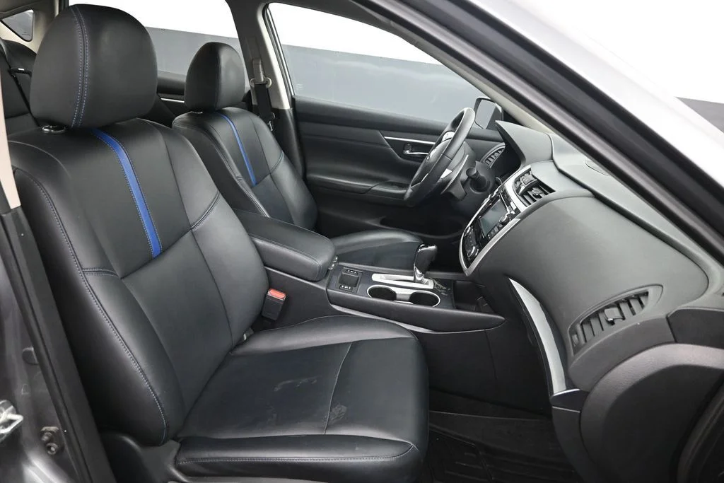 Used 2018 Gray Nissan 2.5 SR image 15