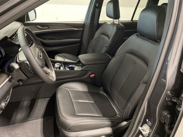 New 2026 Baltic Gray Metallic Clear-Coat Exterior Paint Jeep Limited image 20