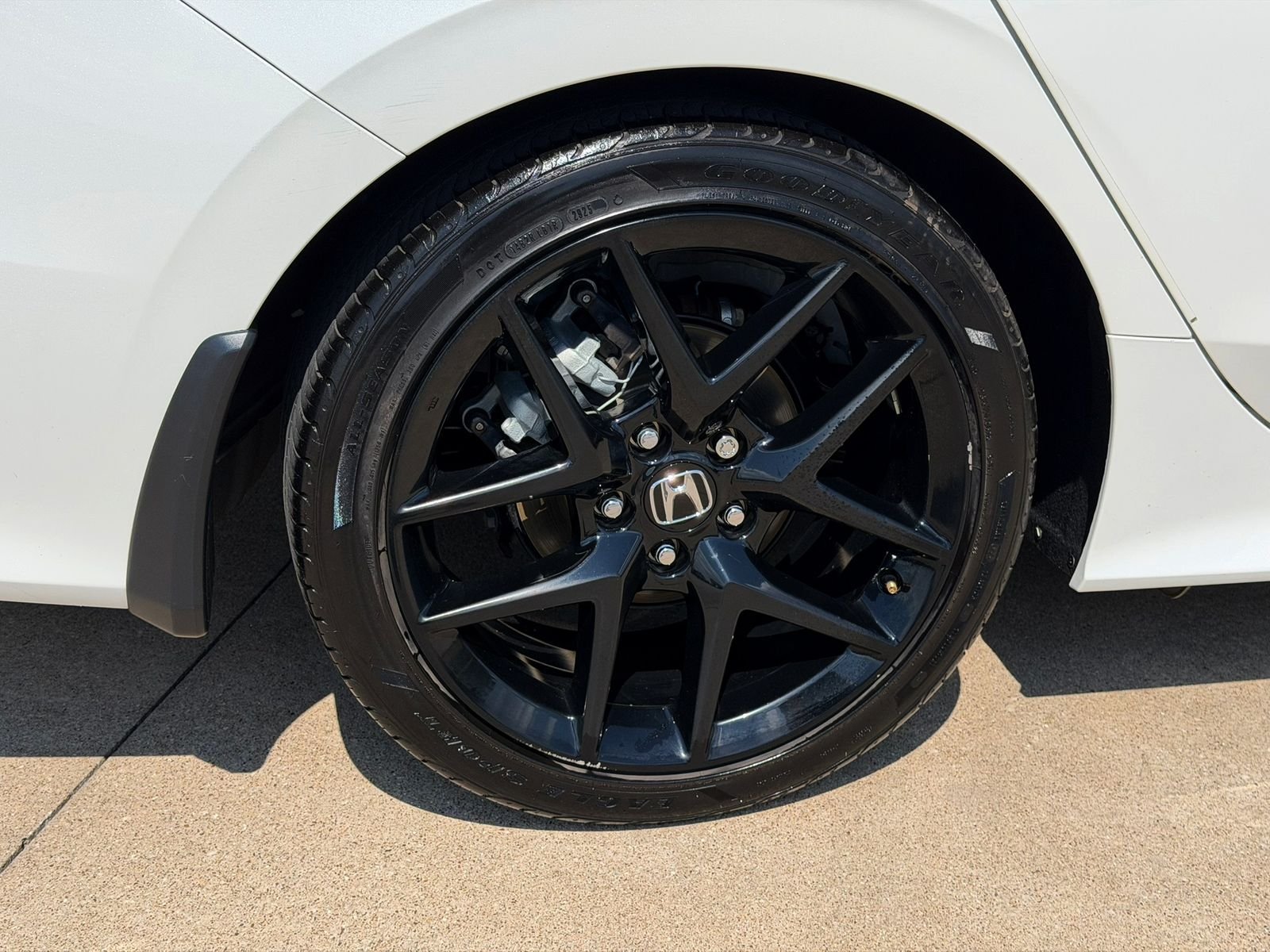 Certified Used 2024 Platinum White Pearl Honda Sport image 8