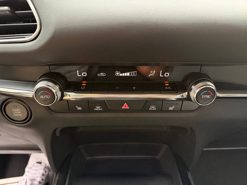 Used 2021 Silver Mazda Preferred image 22