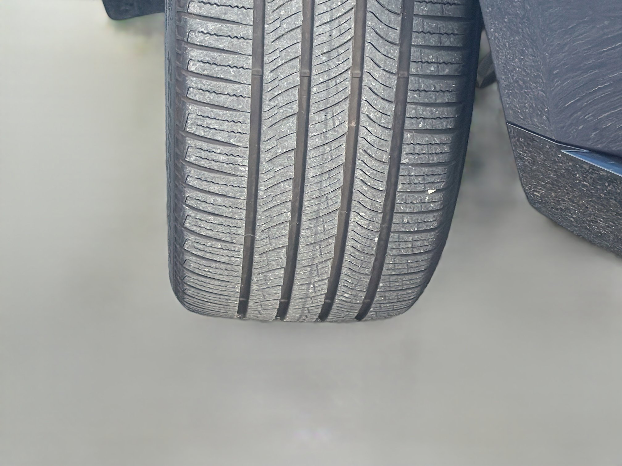 Used 2025 Gray Land Rover SE image 45