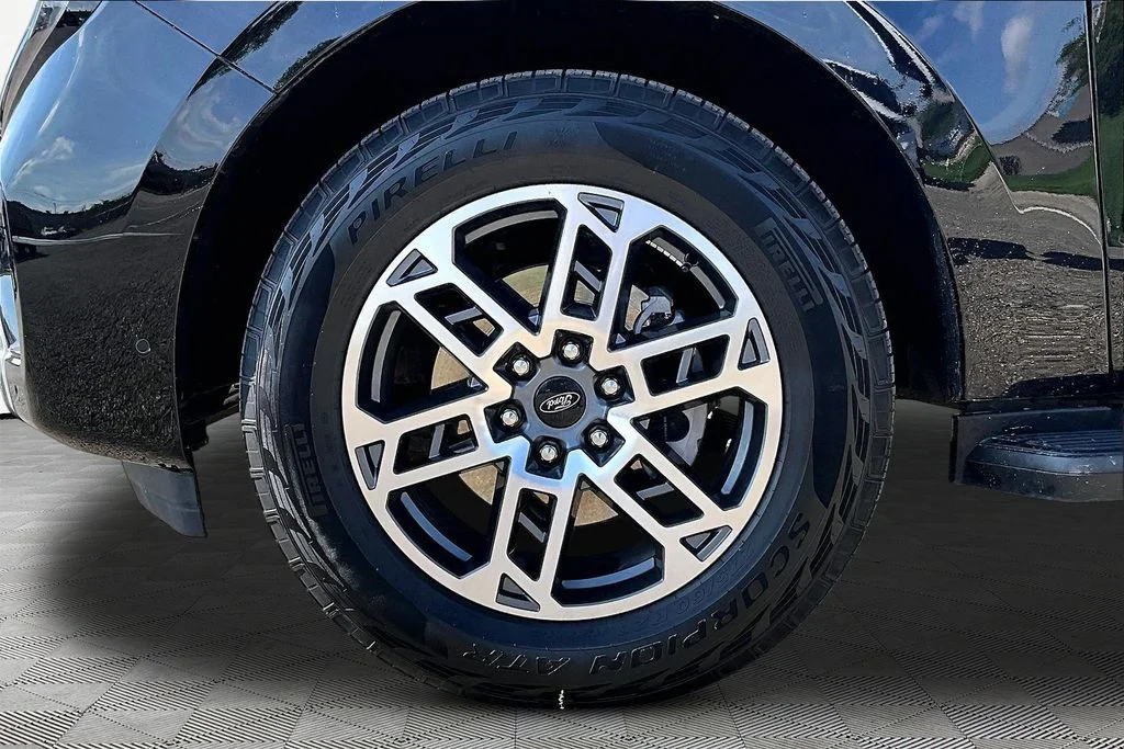 Certified Used 2025 Black Metallic Ford Active image 9