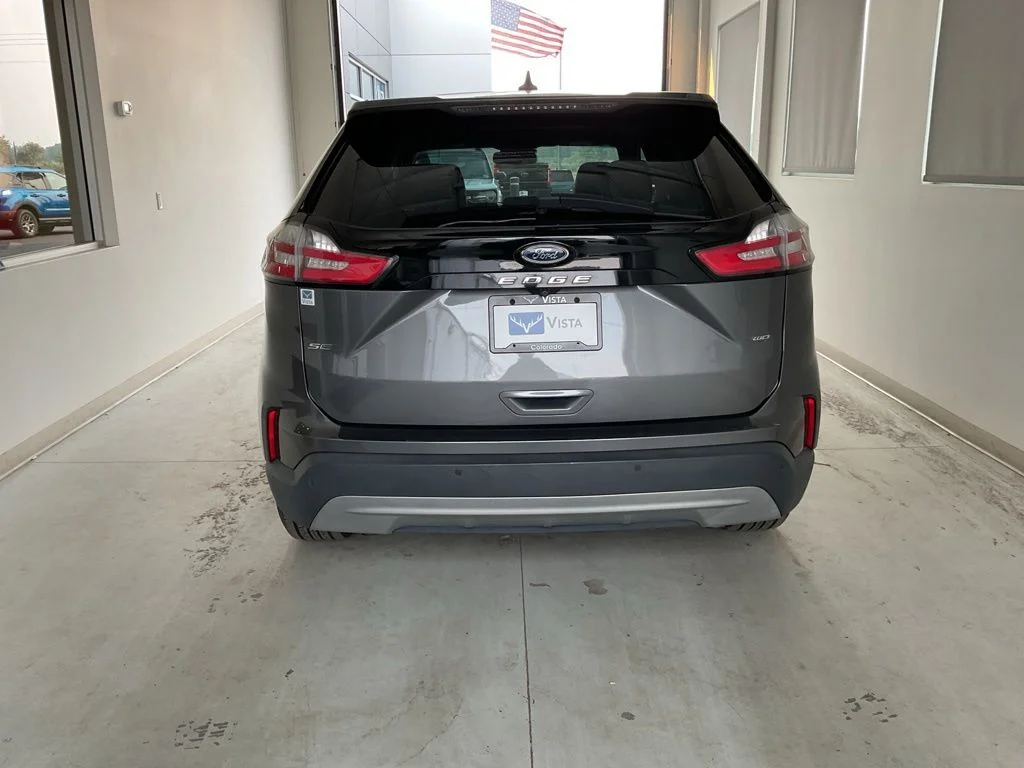 Used 2022 Gray Metallic Ford SEL image 5
