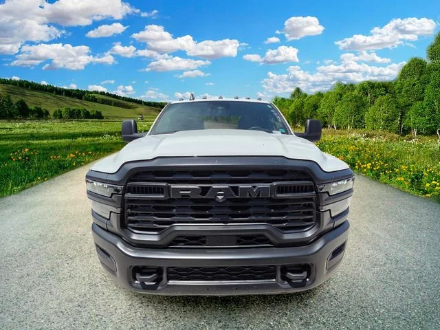 New 2026 Bright White Clear-Coat Exterior Paint RAM Tradesman image 2