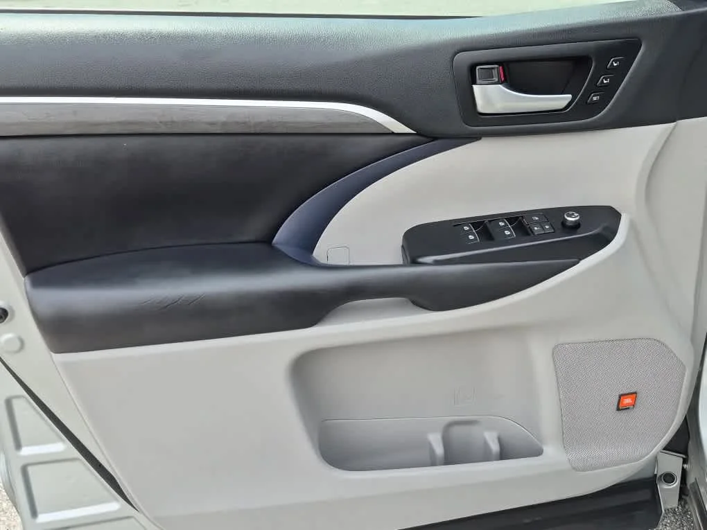 Used 2019 Celestial Silver Metallic Toyota Limited image 10