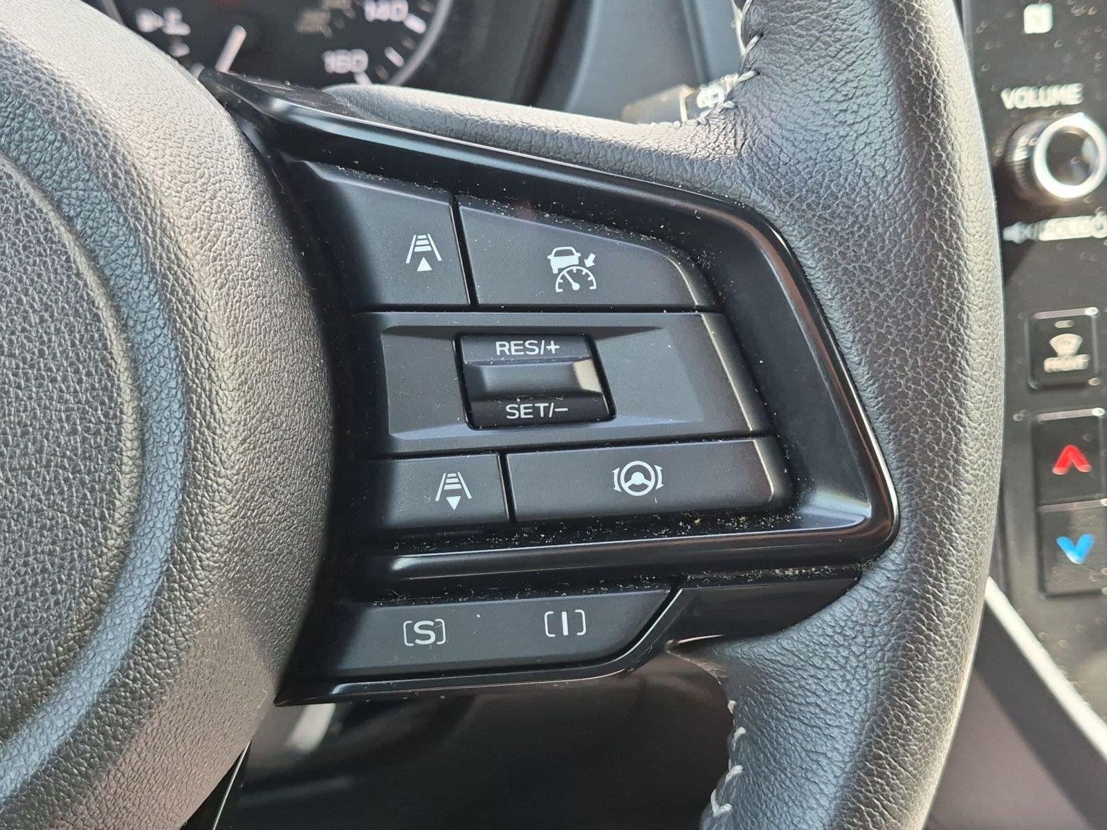 Used 2025 River Rock Pearl Subaru Premium image 16