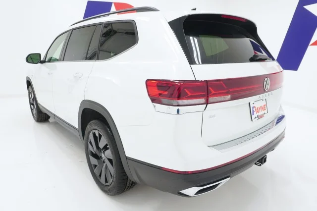 New 2026 Opal White Pearl Volkswagen 2.0T SE w/Technology image 11