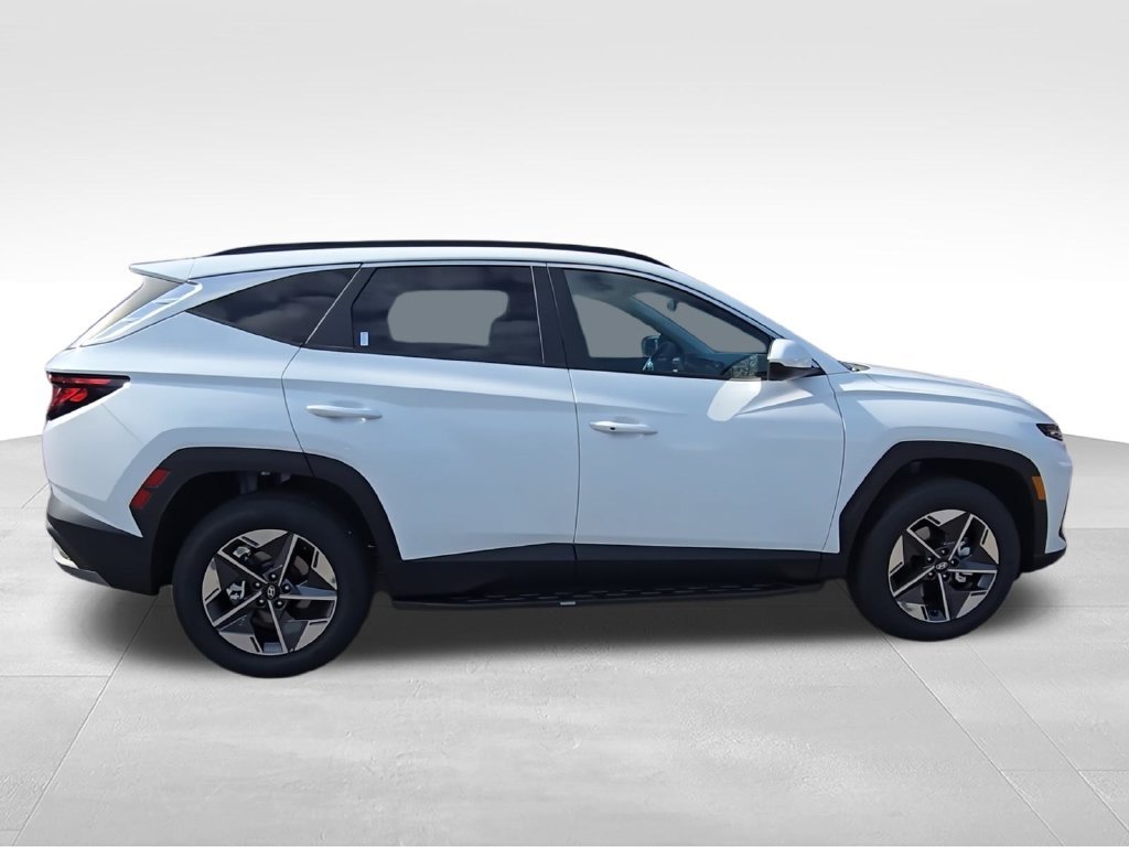 New 2026 White Hyundai SEL AWD image 9