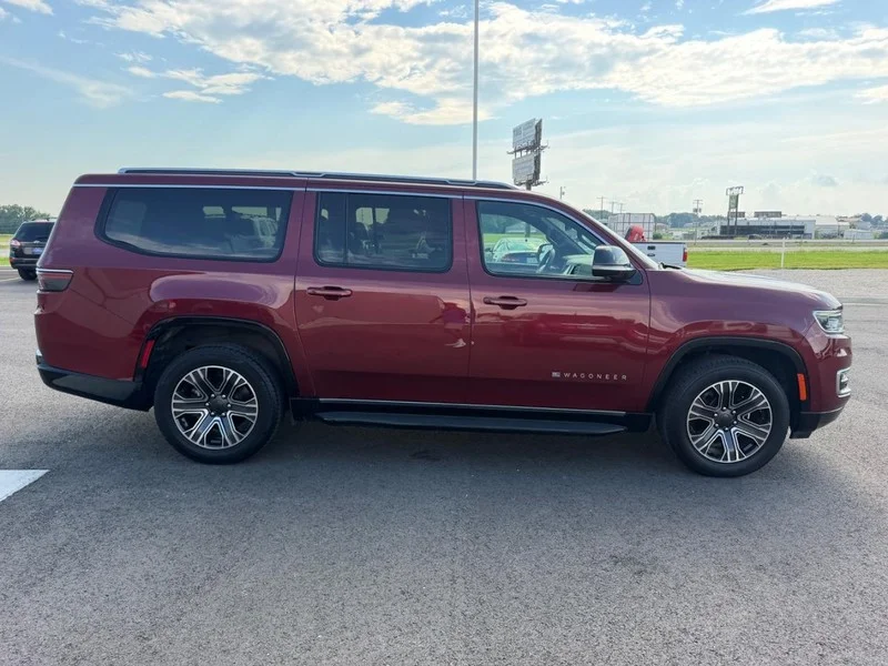 Certified Used 2024 Velvet Red Pearlcoat Jeep Series II image 4
