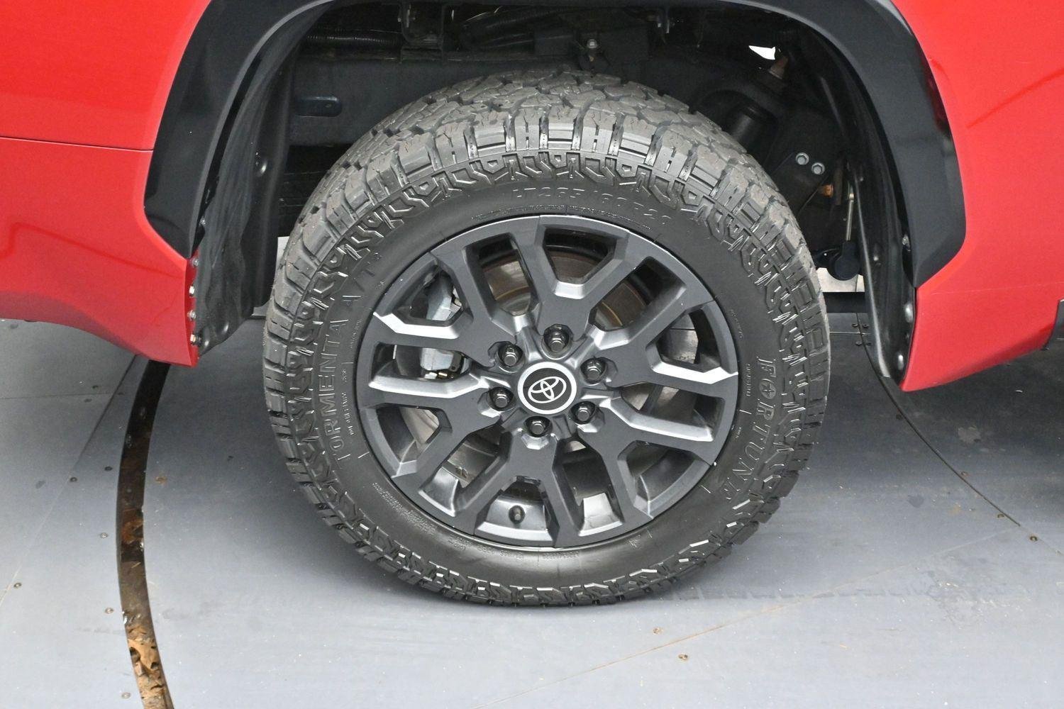 Used 2024  Toyota Platinum Hybrid image 37