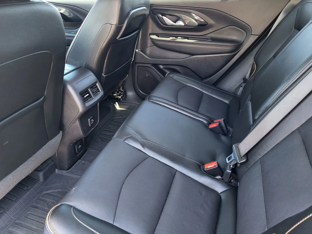 Used 2024 Riptide Metallic GMC AT4 image 21