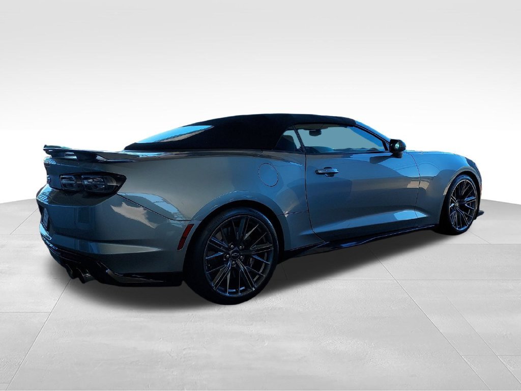 Used 2023 Gray Chevrolet ZL1 image 5