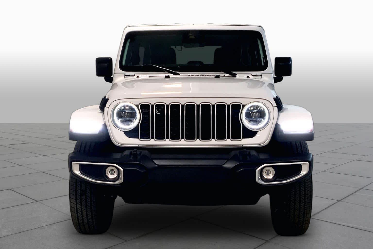Used 2025 Bright White Clearcoat Jeep Sahara image 3