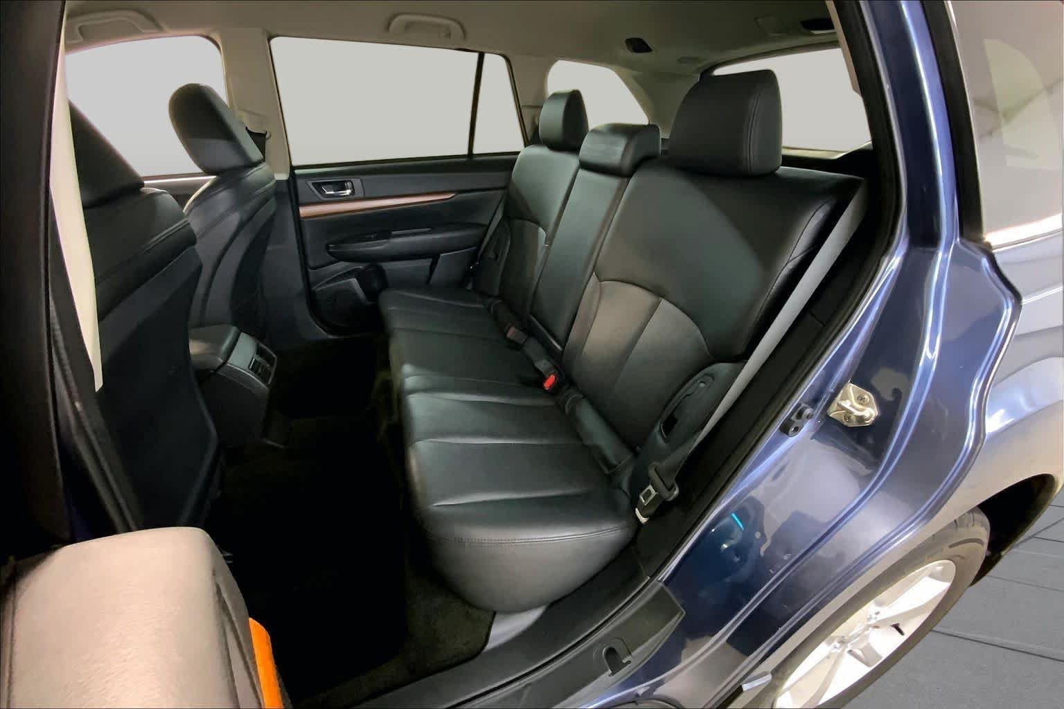 Used 2014 Twilight Blue Metallic Subaru 2.5i Limited image 20