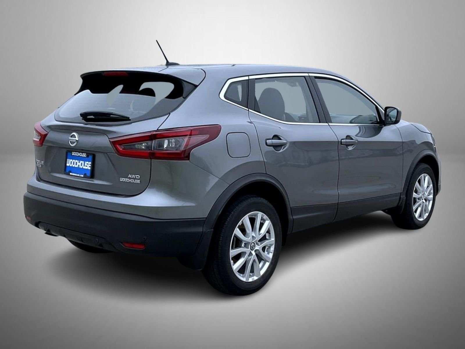 Used 2021 Gray Nissan S image 5