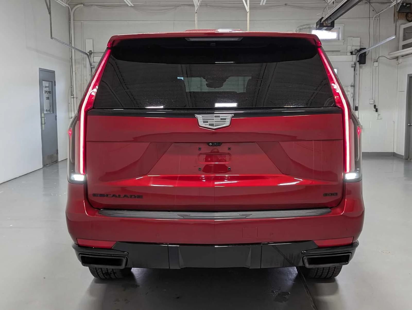 Used 2021 Infrared Tintcoat Cadillac Sport image 9