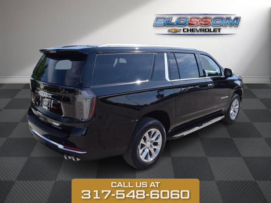 2026 Chevrolet Suburban Premier - Photo 8