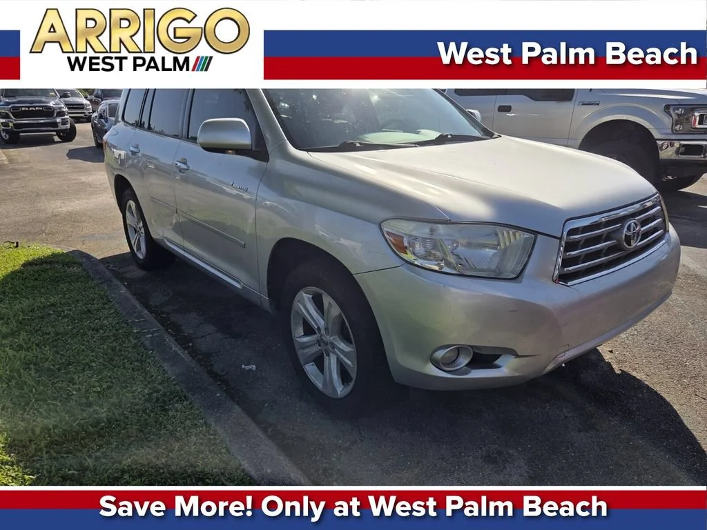 Used 2009 Classic Silver Metallic Toyota Limited image 1