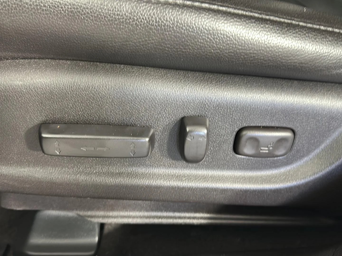 Used 2016  Acura Tech Pkg image 10