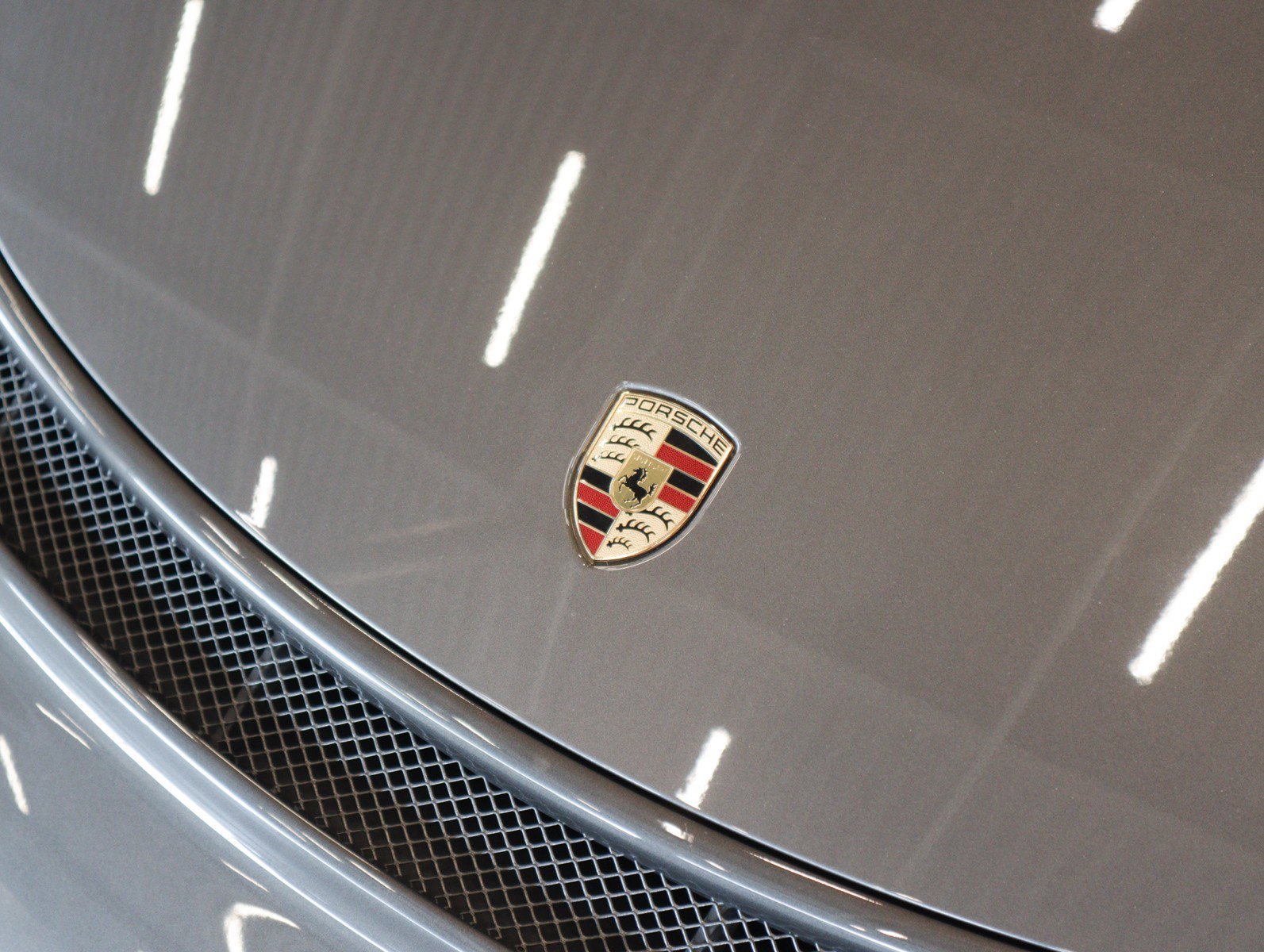 Used 2018 Agate Grey Metallic Porsche GT3 Coupe image 25