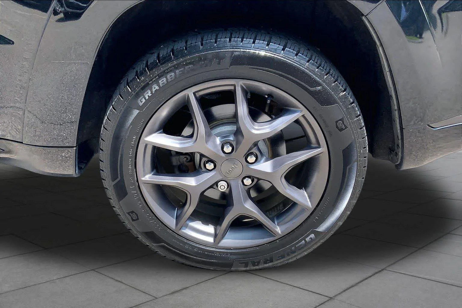 Used 2020 Diamond Black Crystal Pearlcoat Jeep Limited X image 11
