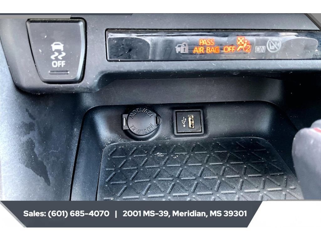 2024 Toyota RAV4 XLE Premium - Photo 23