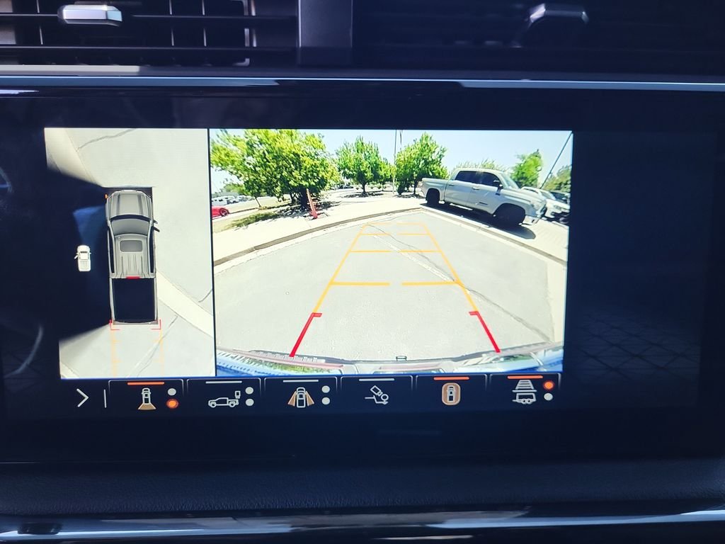 Used 2024 Silver GMC AT4 image 29
