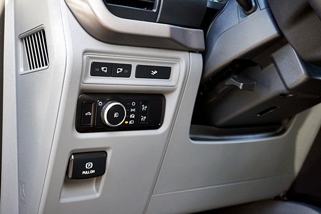 Used 2024 Gray Ford XLT image 33