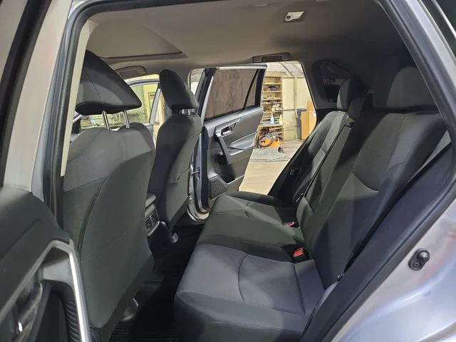 Used 2019 Silver Toyota XLE image 15