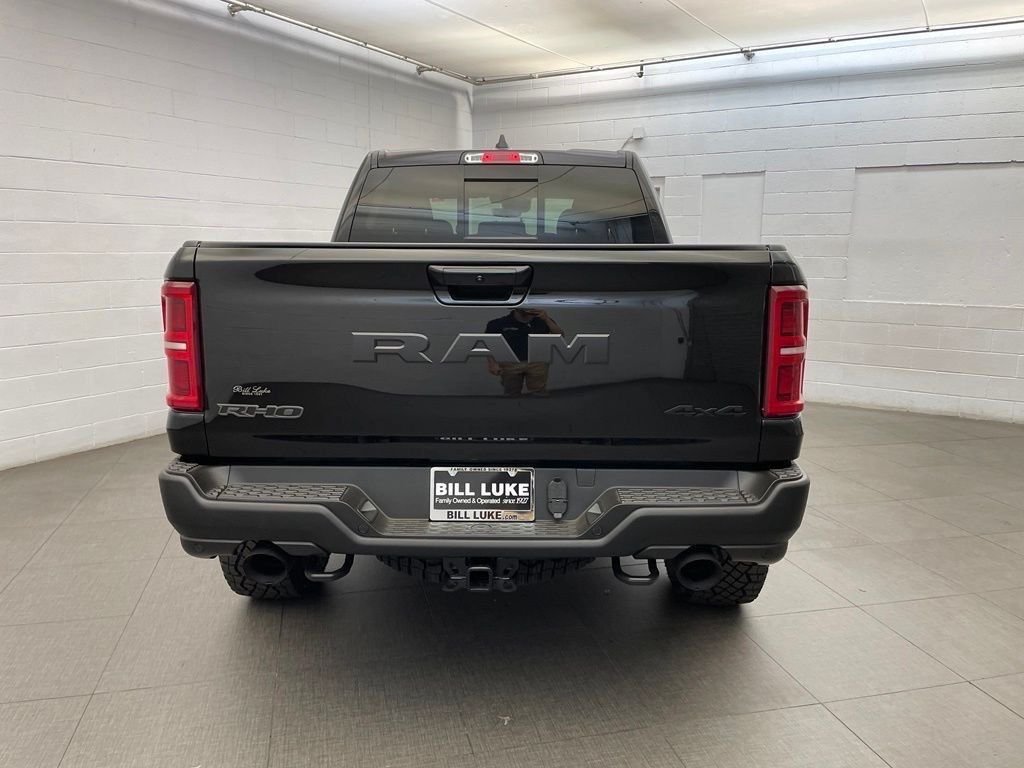New 2026 Diamond Black Crystal Pearl-Coat Exterior Paint RAM RHO image 4