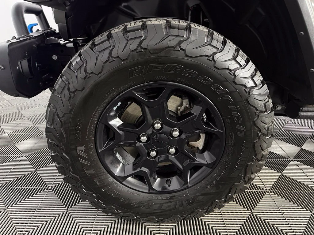Used 2023 Gray Jeep Rubicon 20th Anniversary Edition 4xe image 11