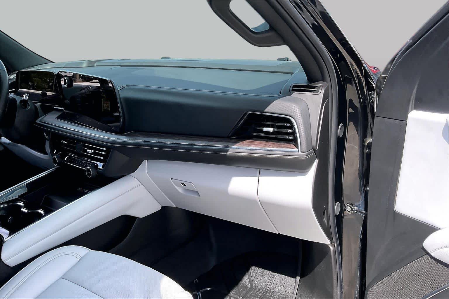 2025 Chevrolet Tahoe Premier - Photo 18