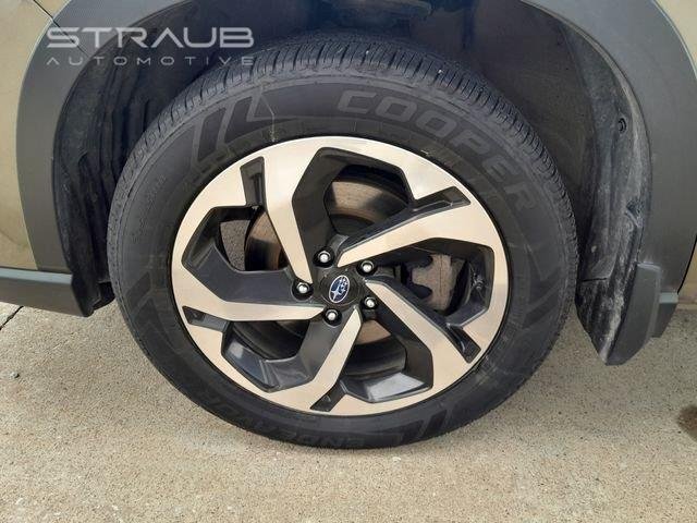 Used 2023  SUBARU  image 9