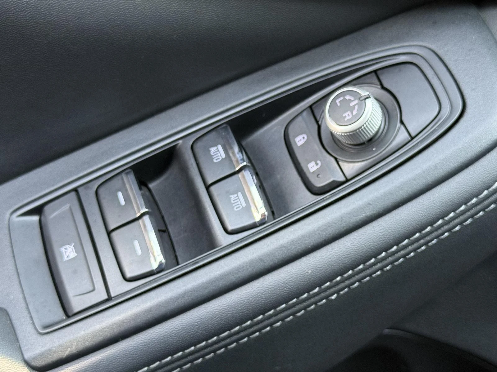 Used 2024 Autumn Green Metallic Subaru Touring image 22