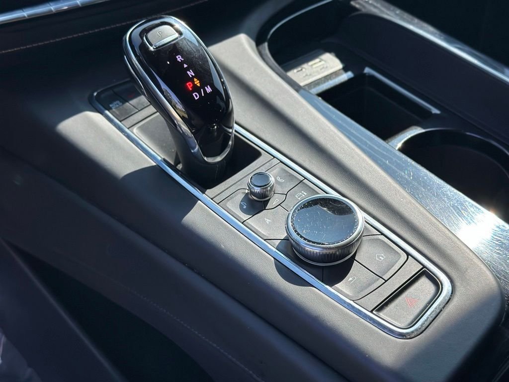 Used 2023 Silver Cadillac V-Series image 36