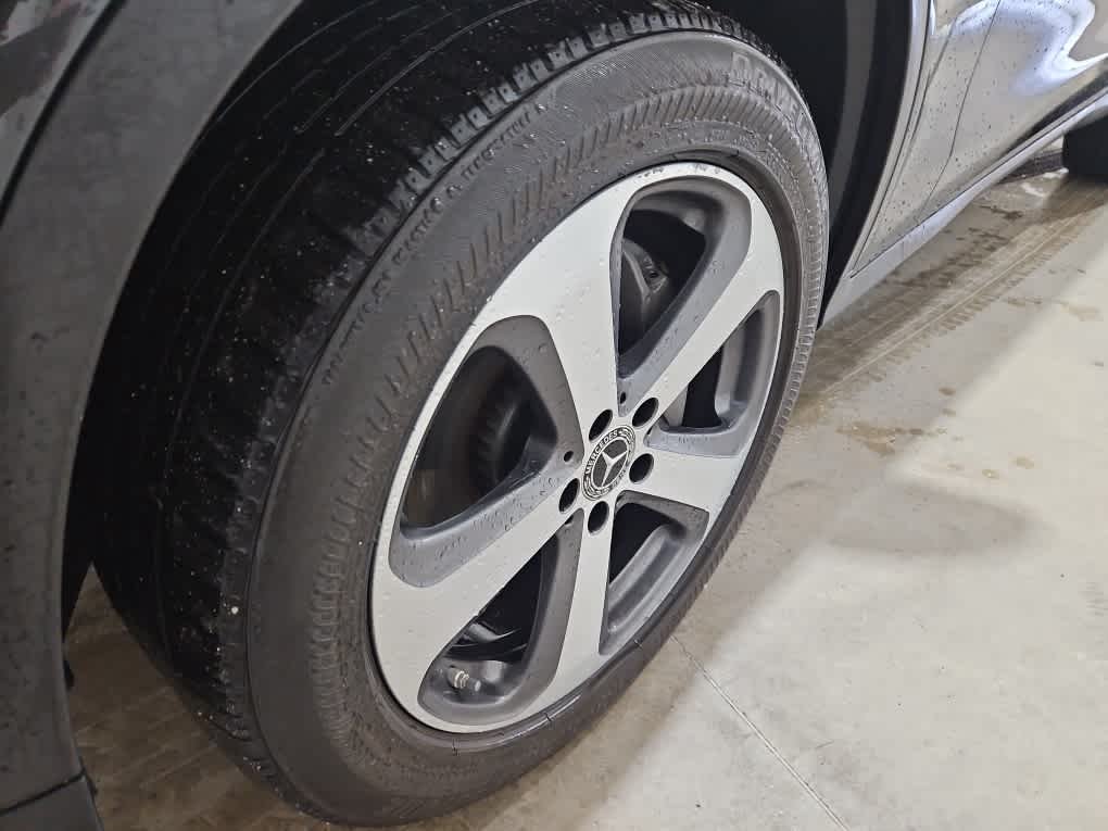 Used 2020 Graphite Grey Metallic Mercedes-Benz GLC 300 image 6